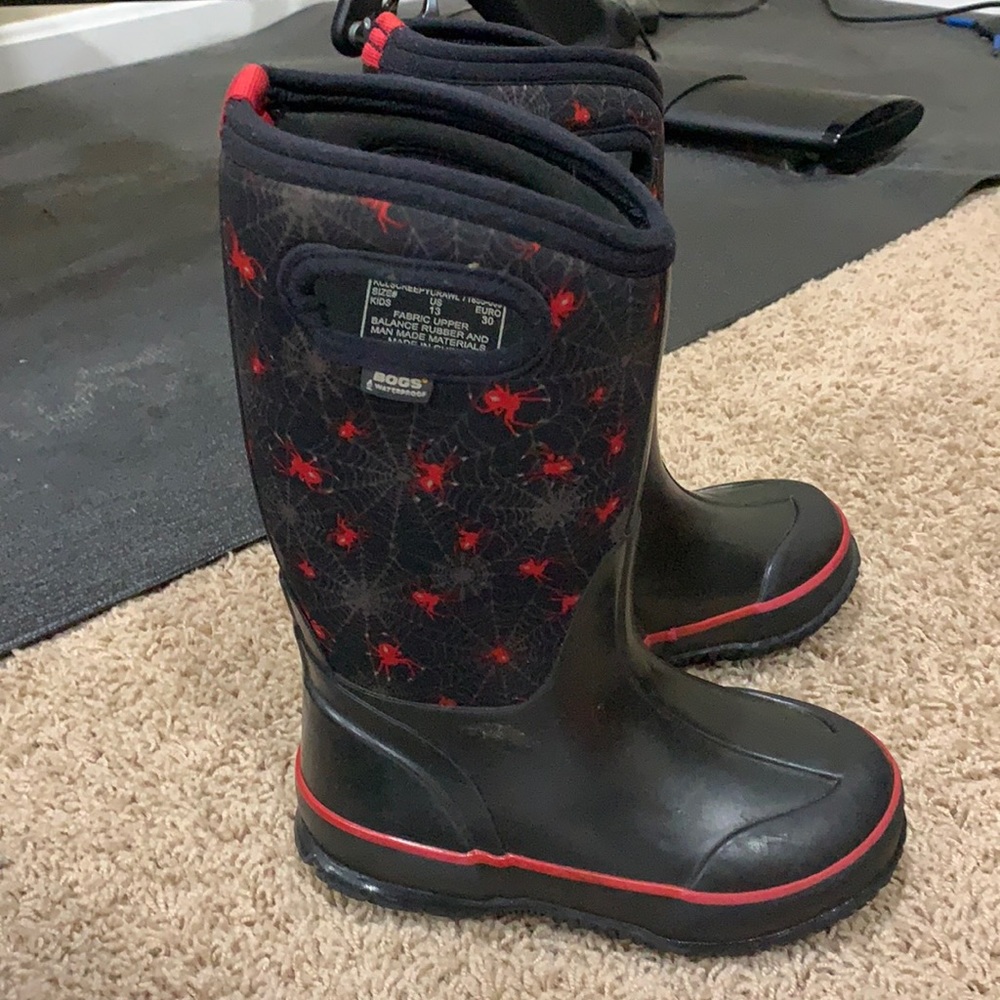 Bogs boys black waterproof boots size 13